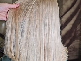 Ansatz Blondierung 12