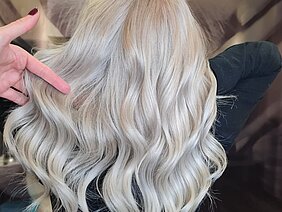 Ansatz Blondierung 10