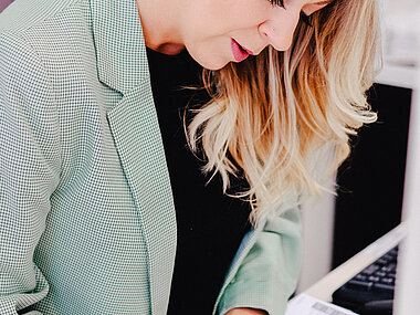 M P Iris W Salon 222